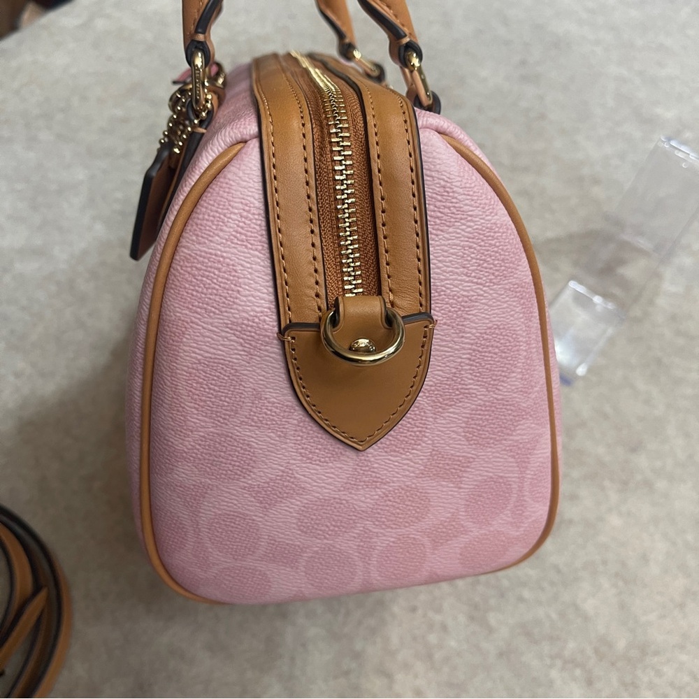 Coach 2026 Powder Pink Medium Rowen - Picture 6 of 16